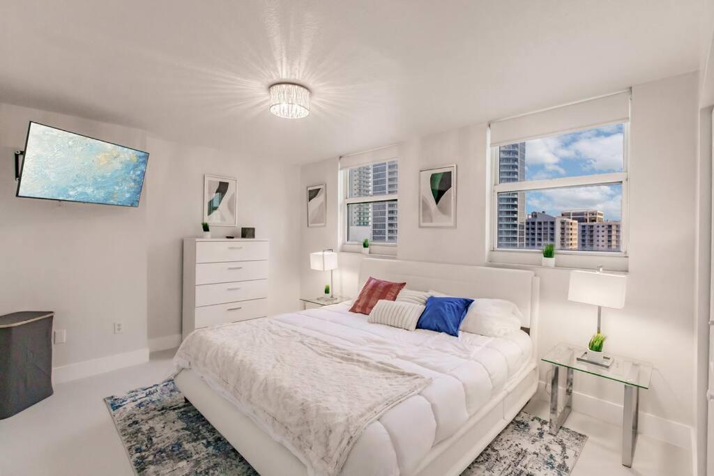 Upscale Brickell 3 Bedroom With Water Views And Free Parking Miami Dış mekan fotoğraf