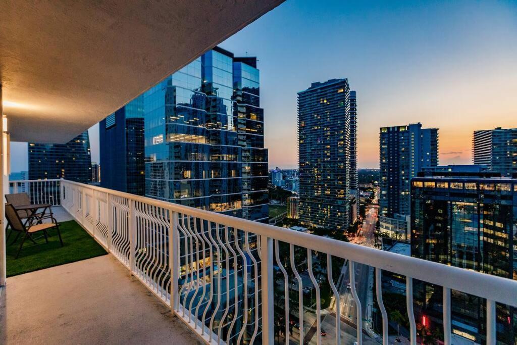 Upscale Brickell 3 Bedroom With Water Views And Free Parking Miami Dış mekan fotoğraf