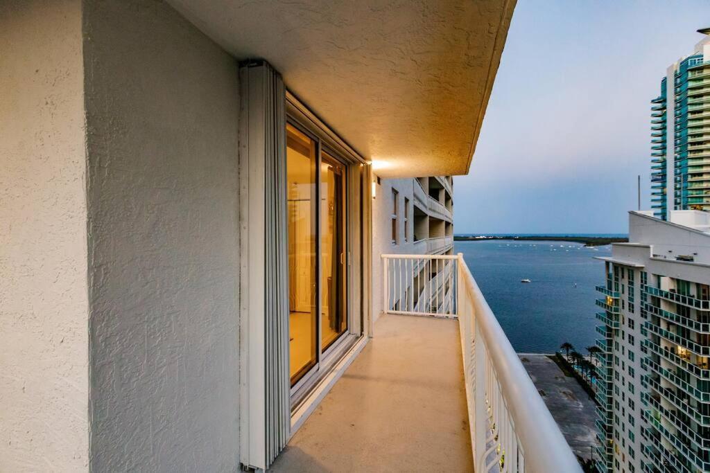 Upscale Brickell 3 Bedroom With Water Views And Free Parking Miami Dış mekan fotoğraf