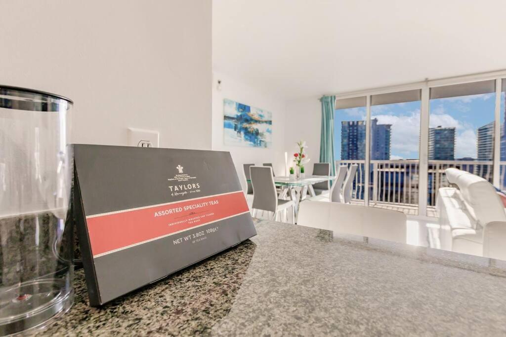 Upscale Brickell 3 Bedroom With Water Views And Free Parking Miami Dış mekan fotoğraf