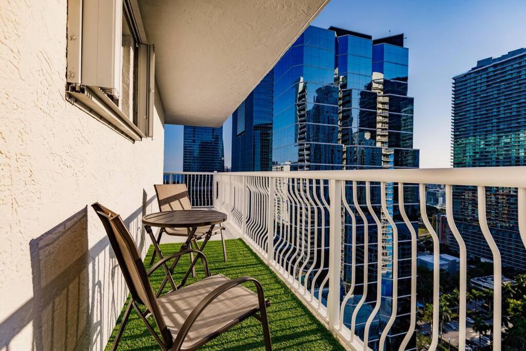 Upscale Brickell 3 Bedroom With Water Views And Free Parking Miami Dış mekan fotoğraf