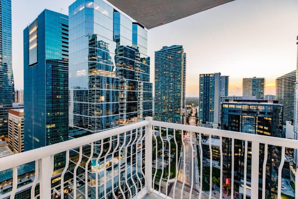 Upscale Brickell 3 Bedroom With Water Views And Free Parking Miami Dış mekan fotoğraf
