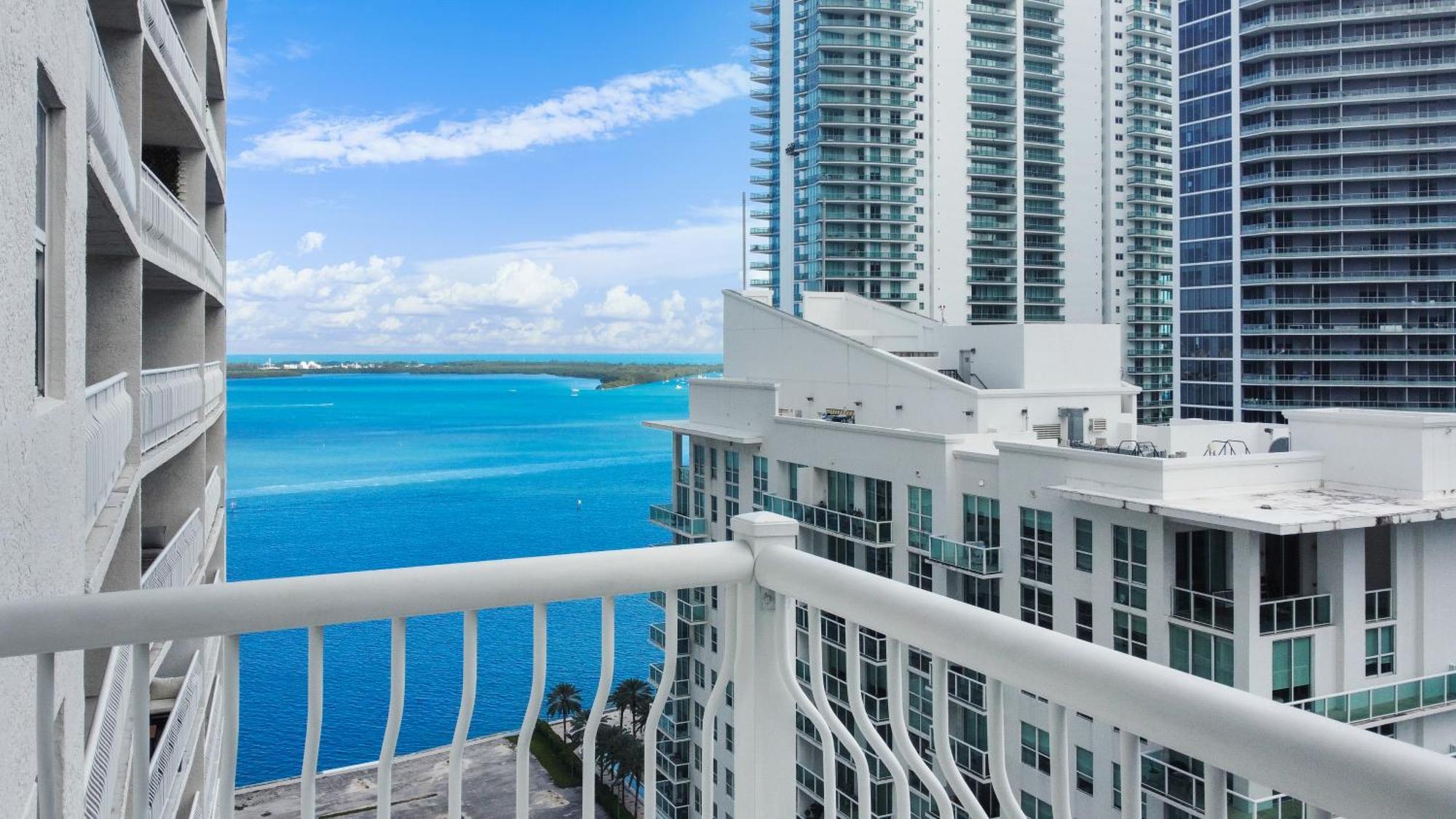 Upscale Brickell 3 Bedroom With Water Views And Free Parking Miami Dış mekan fotoğraf