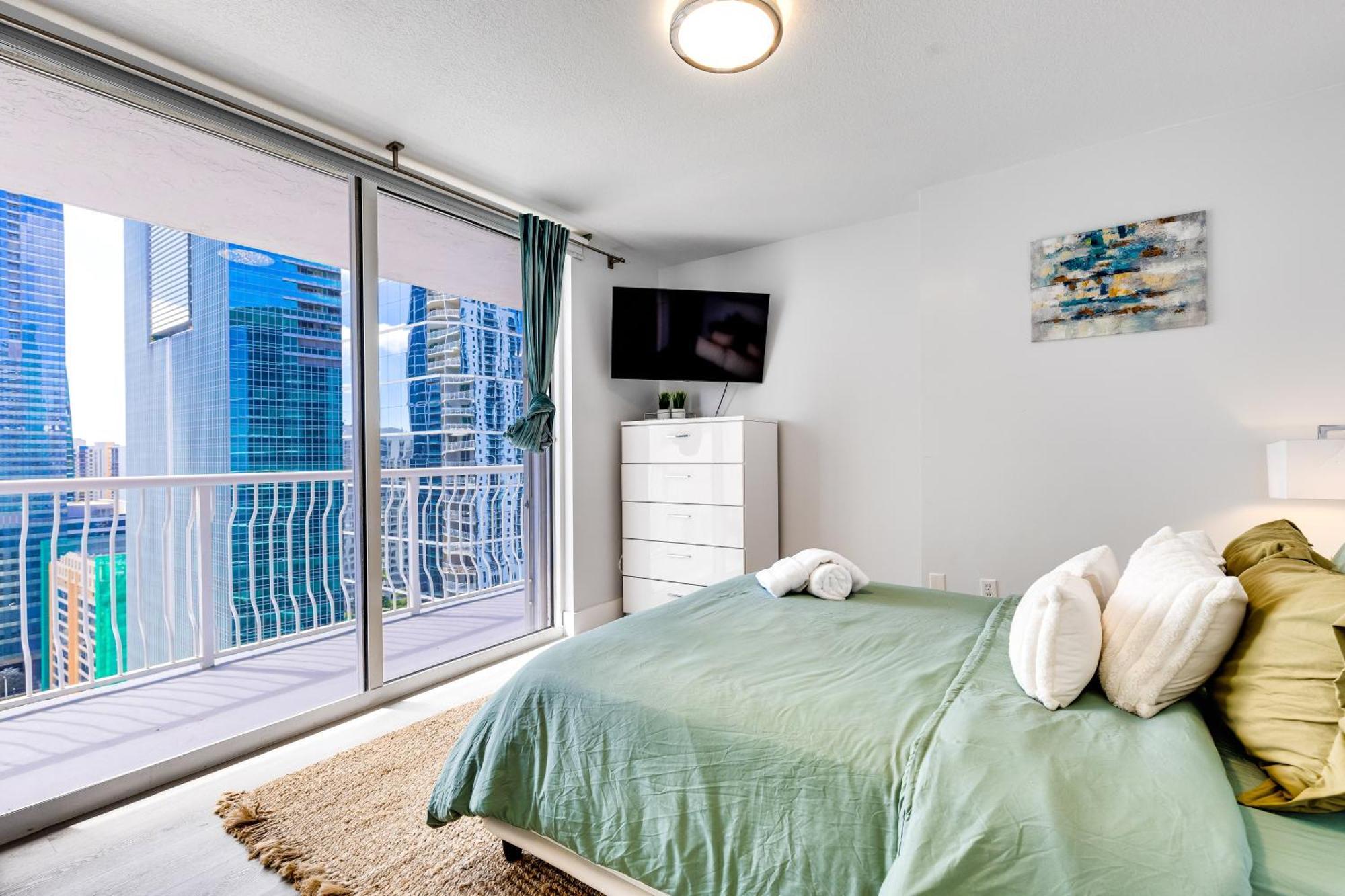 Upscale Brickell 3 Bedroom With Water Views And Free Parking Miami Dış mekan fotoğraf