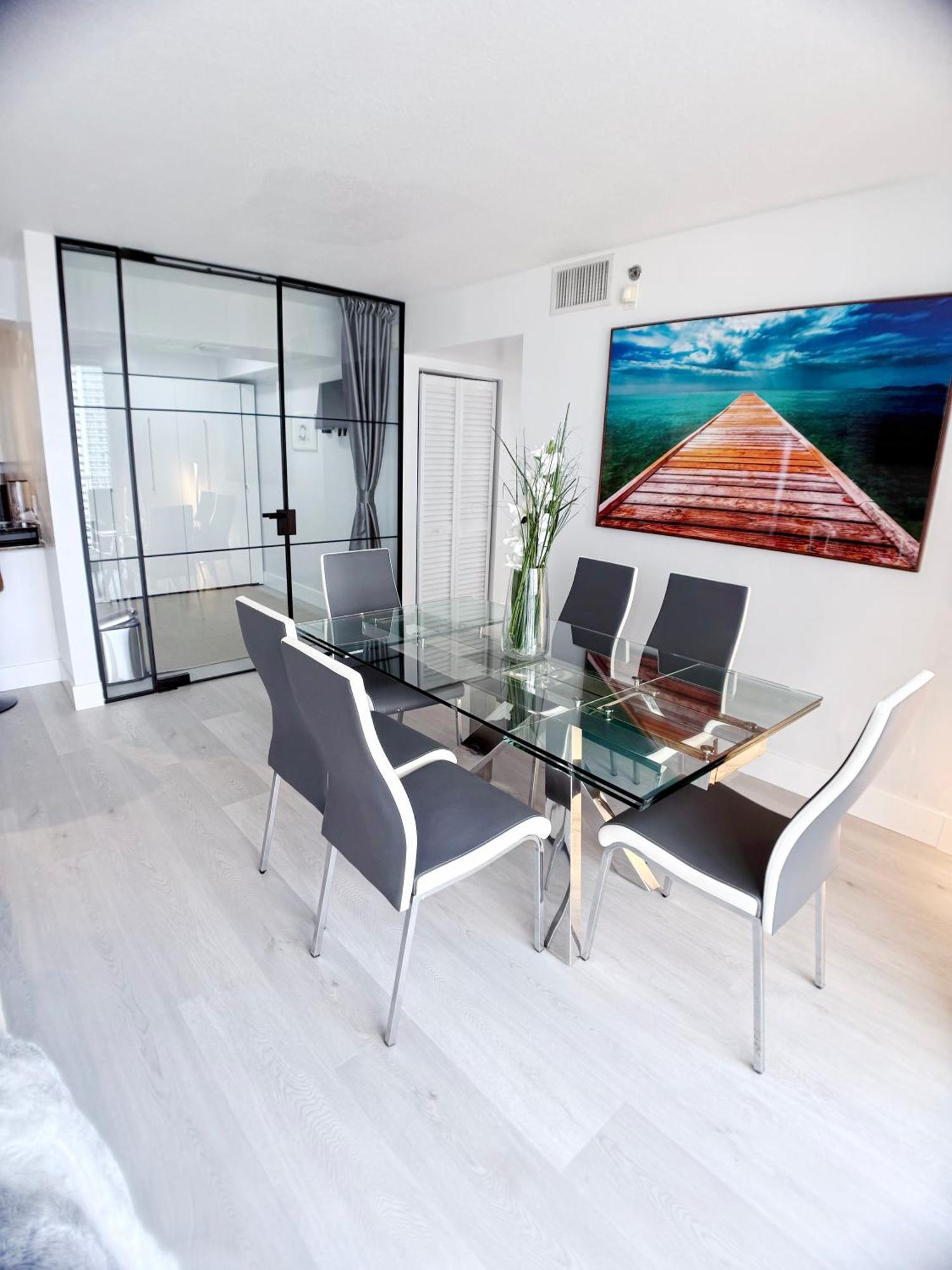 Upscale Brickell 3 Bedroom With Water Views And Free Parking Miami Dış mekan fotoğraf