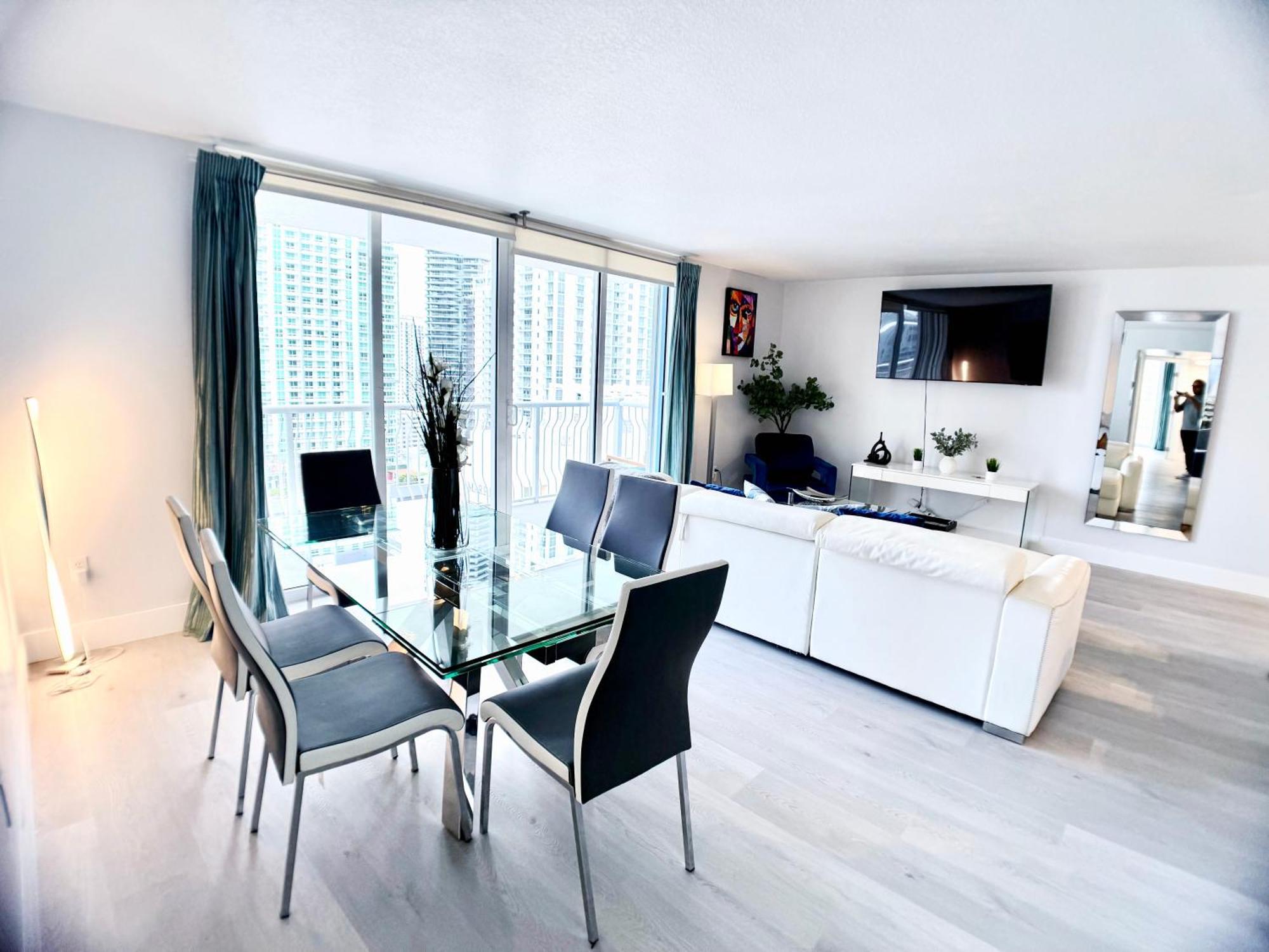 Upscale Brickell 3 Bedroom With Water Views And Free Parking Miami Dış mekan fotoğraf